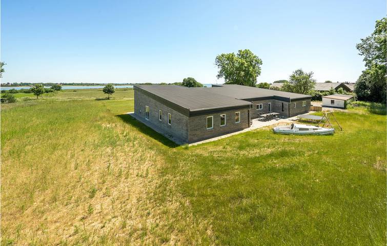 Vacation house for 34 people - 1