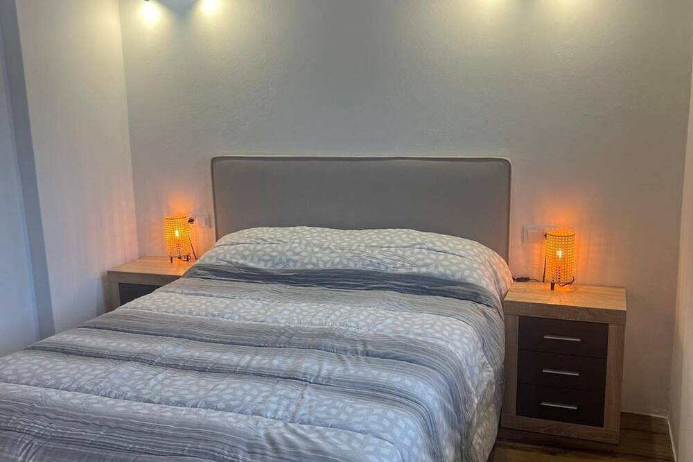 Apartamento entero, Apartamento de vacaciones 'El Refugio De Los Sueños' con vistas a la montaña, terraza y Wi-Fi in Uga, Yaiza