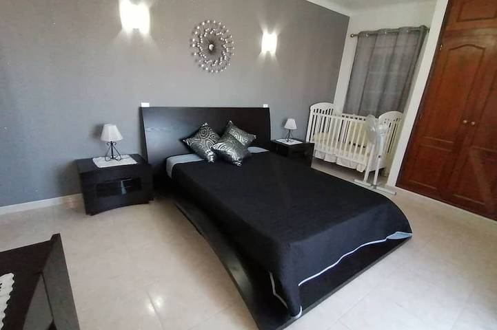 Große Villa mit privatem Pool, zentrale Lage in Albufeira e Olhos de Água, Faro Distrikt