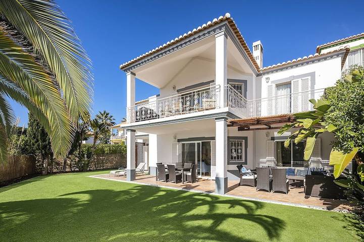 Apartment for 6 people, with pool and garden in Quinta do Lago