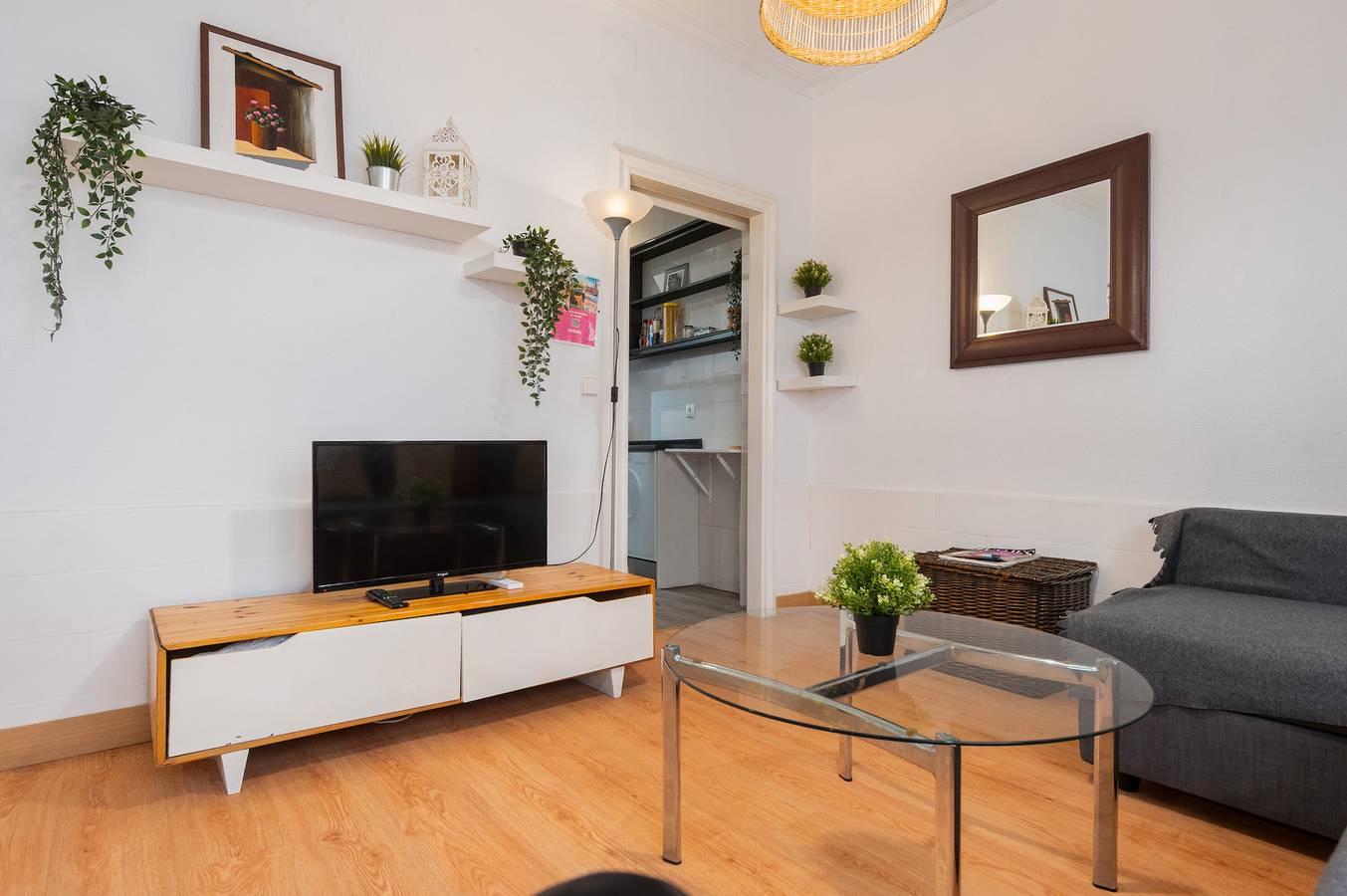 Ganze Wohnung, Apartment 'The Oasis' mit Balkon, Wlan und Klimaanlage in Casco Antiguo, Sevilla