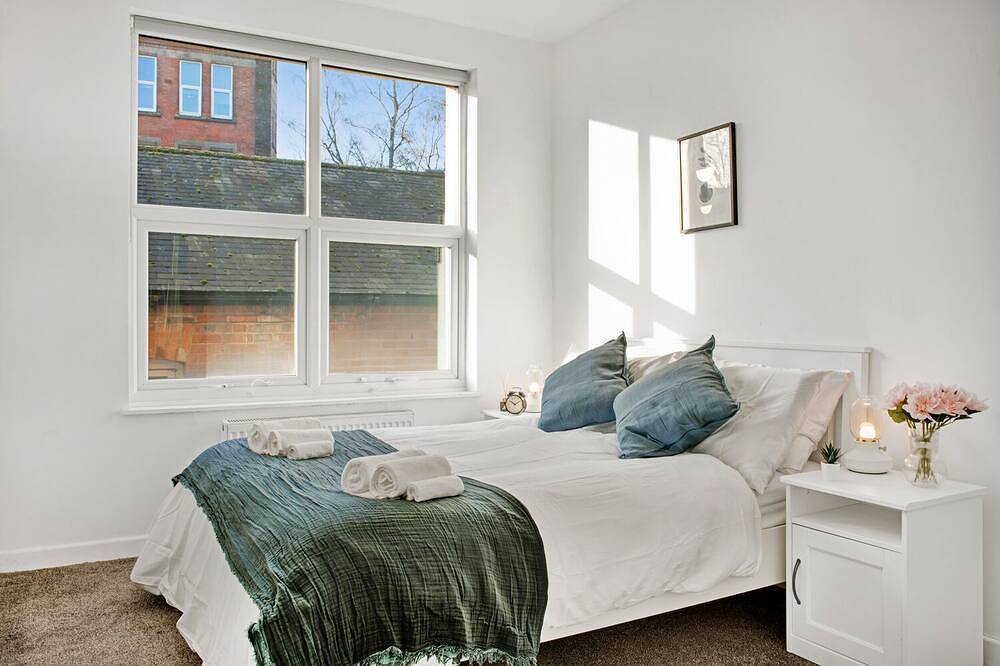 Entire apartment, Spacious City Centre Apartment Near Motorpoint Arena, sleeps 6 in Nottingham, East Midlands