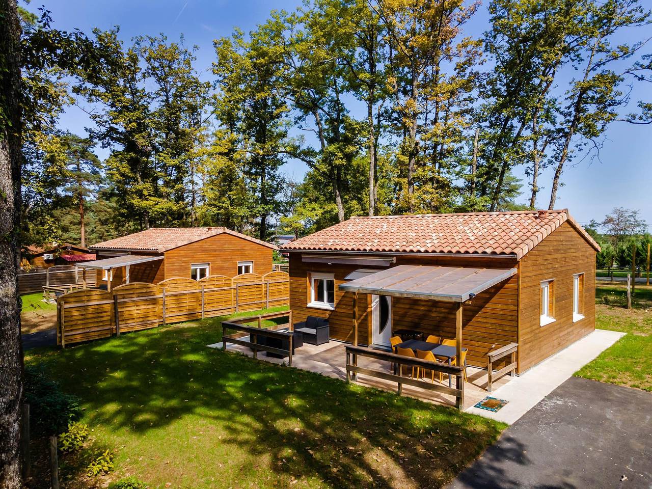 Séjour authentique en Dordogne – Gîte tout confort avec piscine chauffée in Thenon, Périgord Noir