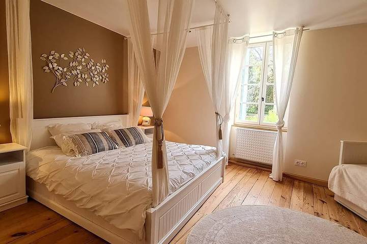 Location de vacances pour 30 personnes, avec jacuzzi et jardin à Gavaudun - 2