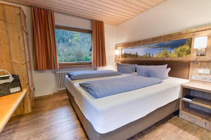 Ferienwohnung für 4 Personen, mit Pool und Sauna sowie Balkon und Garten, mit Haustier in Häusern - 3