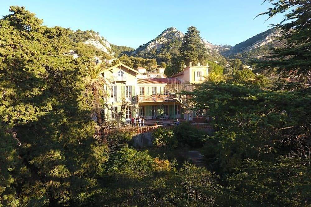 Charming country house on the Faron in Toulon, Toulon Region
