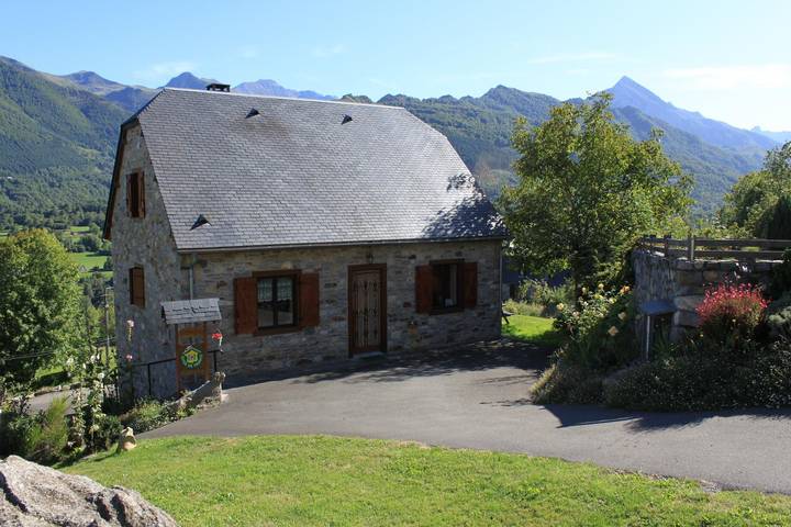 Gîte pour 5 personnes, avec jardin