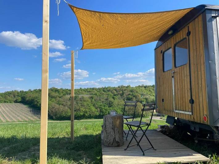 Camping für 3 Personen, mit Ausblick und Terrasse sowie Garten in Tschechien