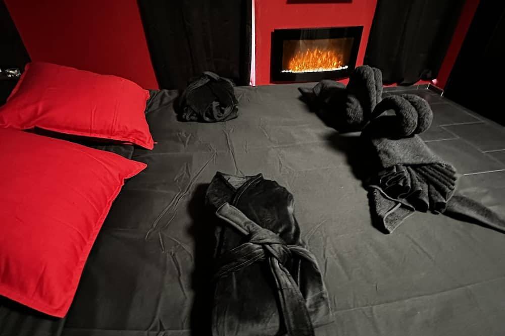 Geheel appartement, Love Room Avec Jacuzzi in Le Val-d'Ajol, Parc naturel régional des Ballons des Vosges