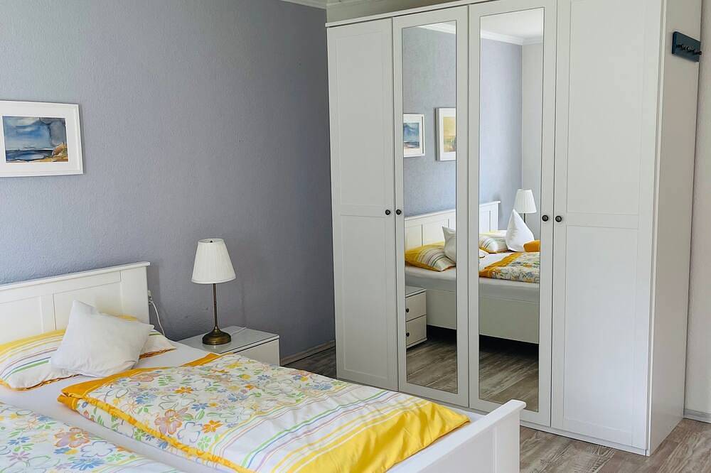 Ganze Wohnung, Ferienwohnung/App. für 2 Gäste mit 70m² in Lauchhammer in Lauchhammer, Naturpark niederlausitzer heidelandschaft (Brandenburg)