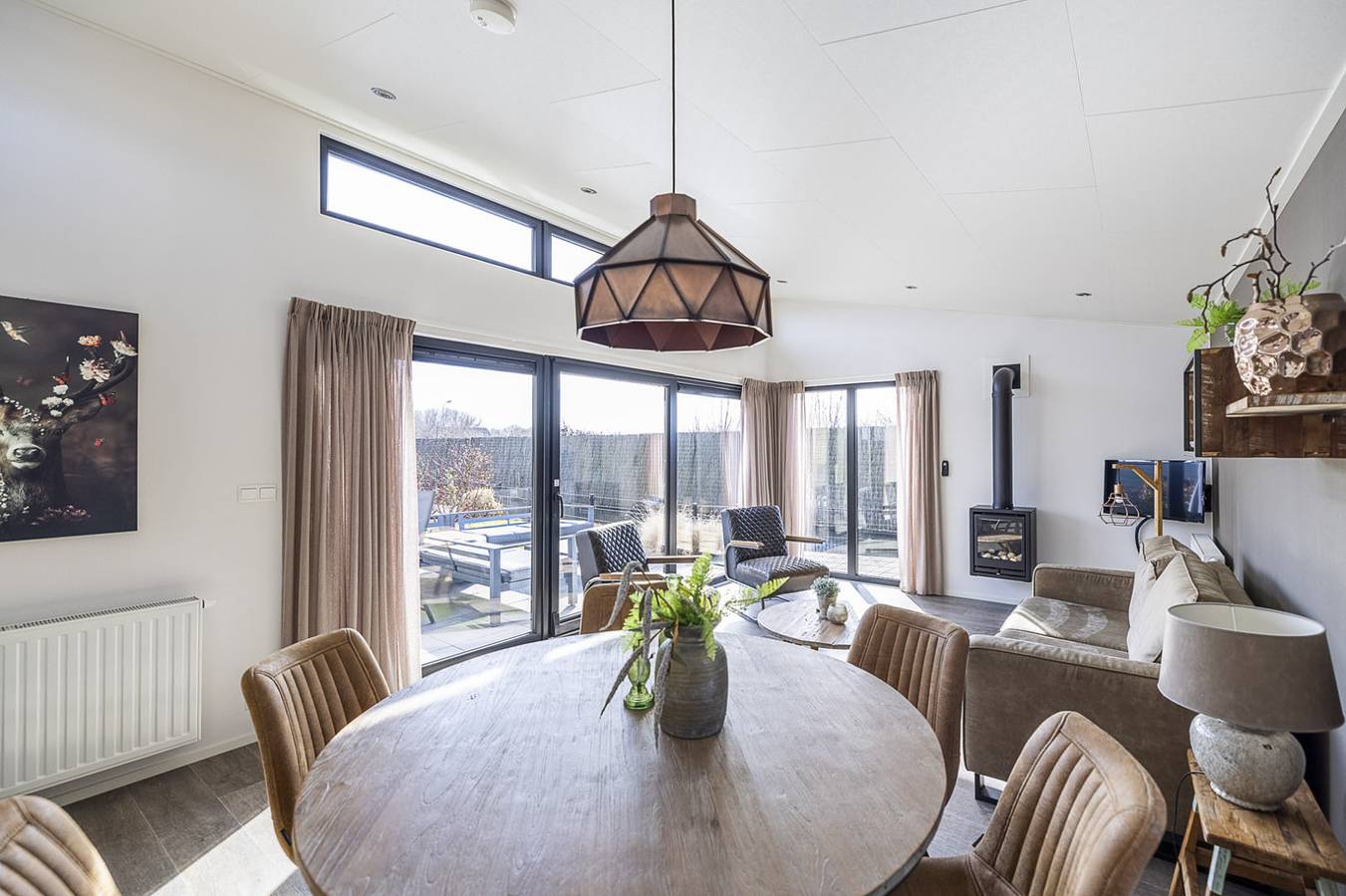 Luxe 6 persoons watervilla in Nunspeet op een park aan het Veluwemeer in Nunspeet, Veluwe