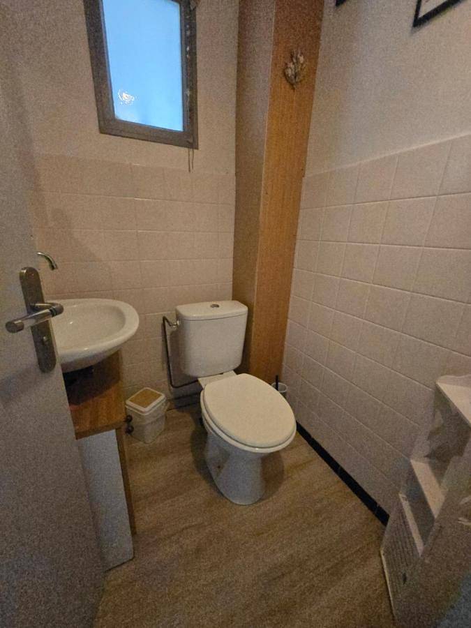 Gîte pour 4 personnes, avec jardin ainsi que vue et piscine, animaux acceptés à Saint-Vérand - 3