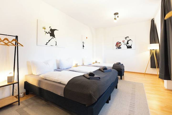 Appartement entier, Stylish apartment in a historic building with a balcony—right in the heart of Halle’s Old Town in Halle, Saale-Unstrut