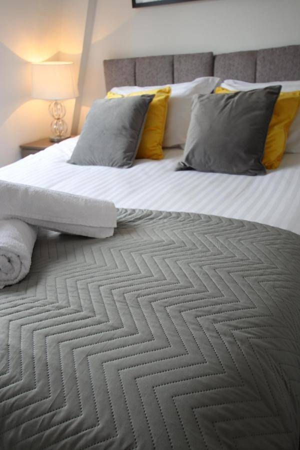 Entire apartment, One-Bedroom Apartment in Halifax (West Yorkshire), West Yorkshire