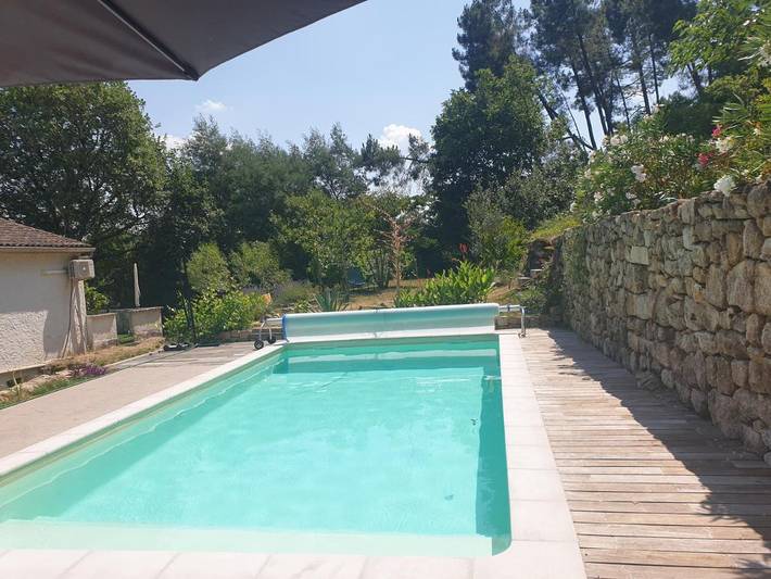 Location de vacances pour 2 personnes, avec vue ainsi que piscine et jardin à Rosières (Ardèche) - 2