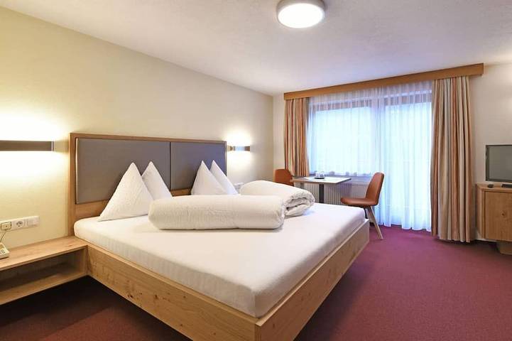 Ganze Wohnung, Dreibettzimmer, Bad, Wc - Hotel Sonnalpen in Bregenzerwald (Vorarlberg), Damüls