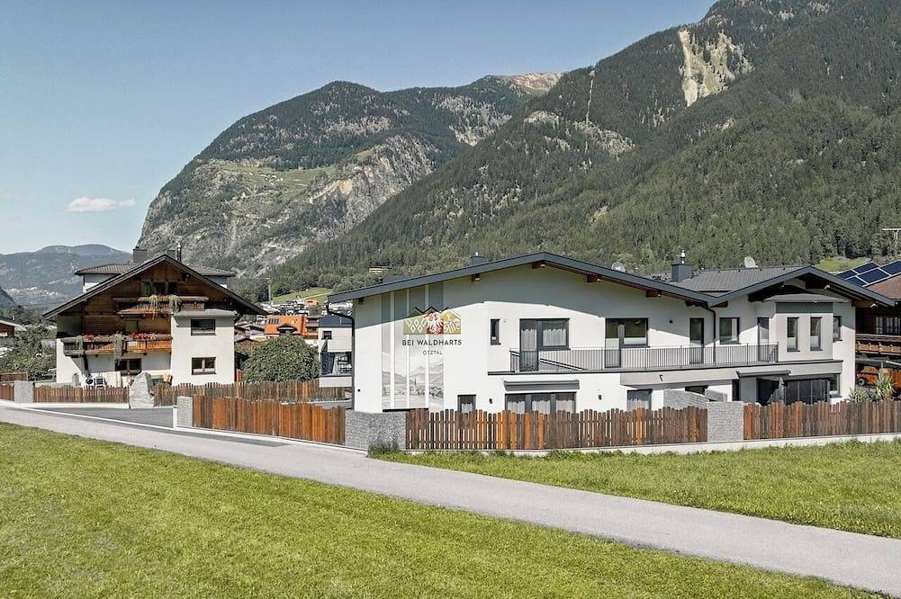 Neu erbautes Chalet in der Mitte des Ötztals in Stubaier Alpen, Umhausen