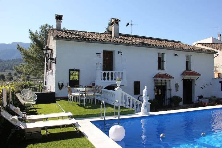 Gîte pour 8 personnes, avec balcon ainsi que piscine et jardin - 1