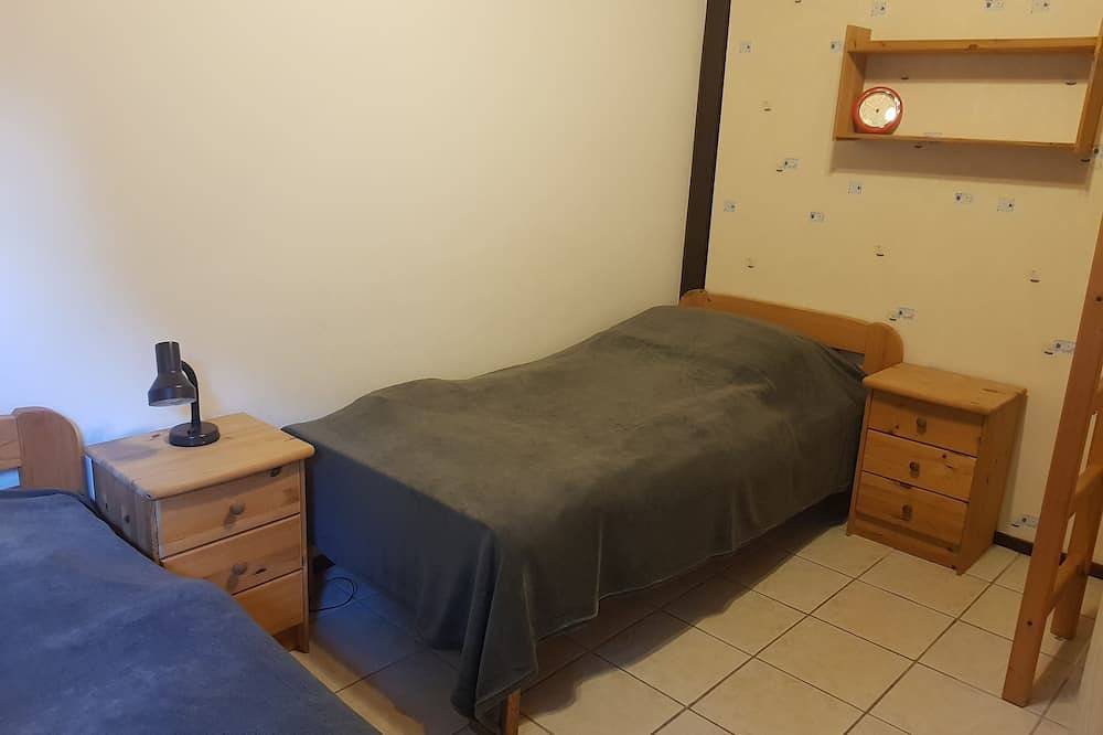 Ferienhaus Bungalow, eine Etage, eingezäunter Garten, Hund erlaubt, 2 Parkplätze in Fedderwardersiel, Butjadingen