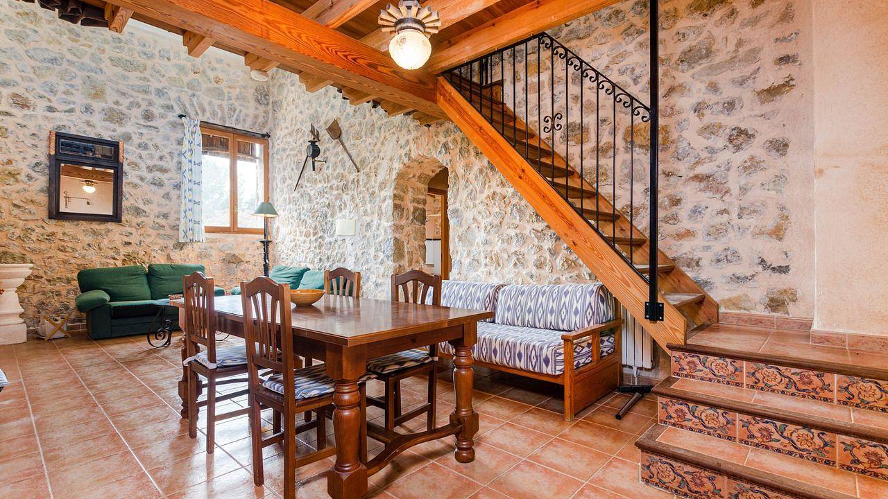 Entire holiday apartment, Holiday apartment for 4 people with pool in Maria de la Salut, Majorca Center