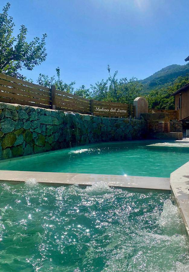 Casa de vacaciones para 12 personas, con vistas además de jardín y piscina en Valle del Jerte - 3