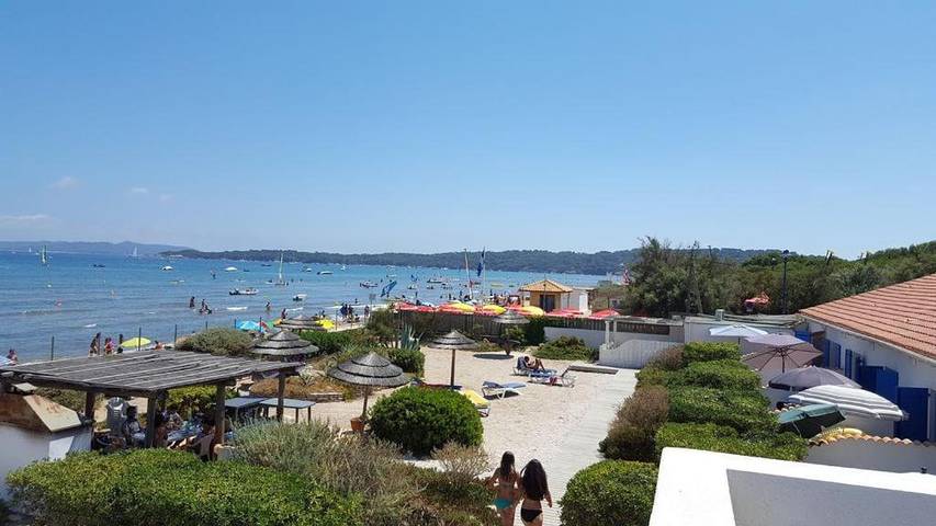 Appartement de vacances pour 4 personnes, avec jardin ainsi que vue et terrasse