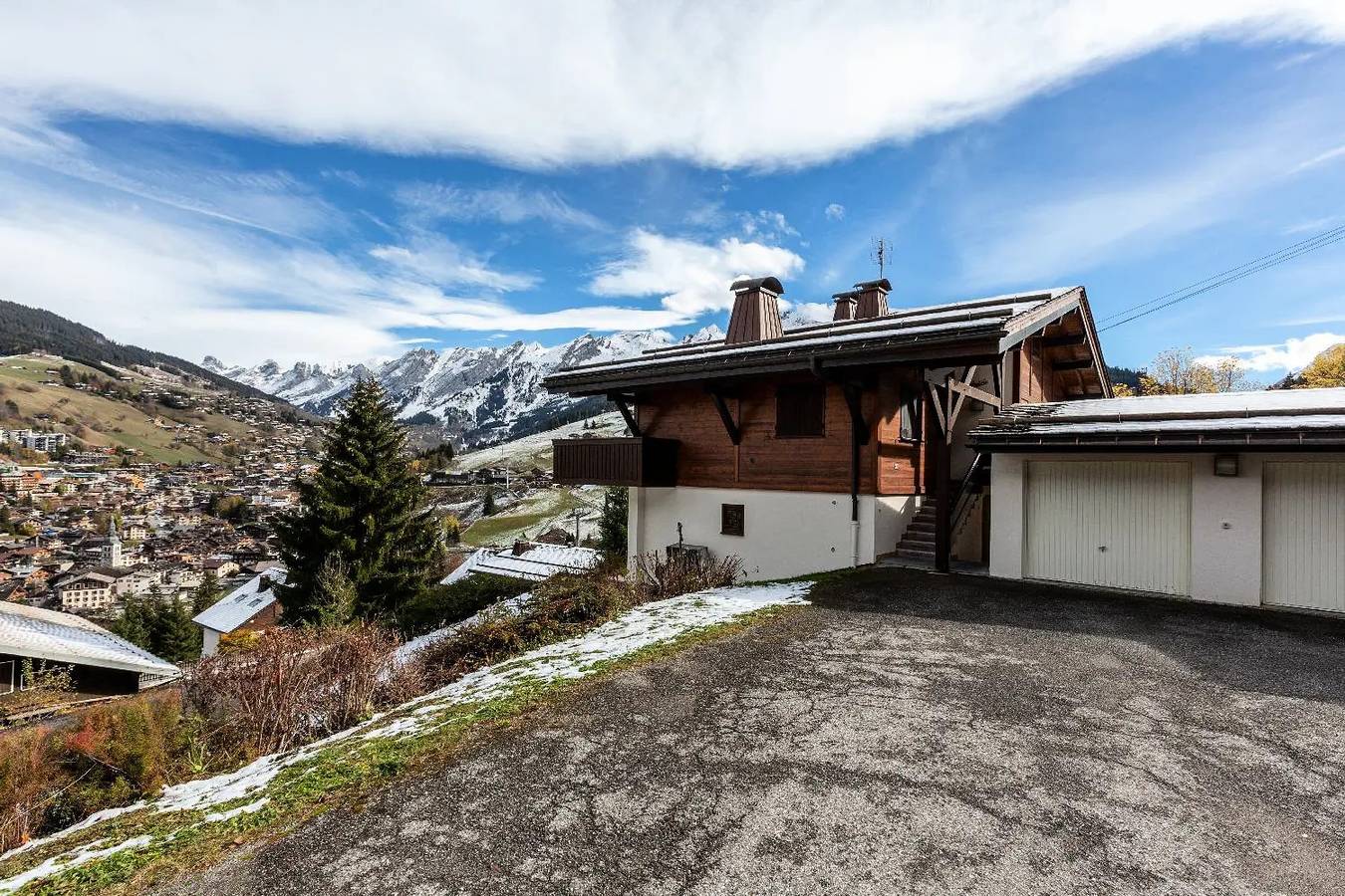 Appartement entier, Appartement 2 ch - ski au pied avec une très belle vue sur le village in La Clusaz, Région d'Annecy