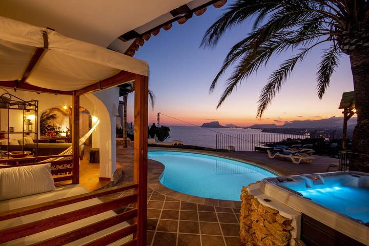 Chalet para 4 personas, con jacuzzi y terraza además de piscina y jardín, Se admiten mascotas en Comunidad Valenciana - 4