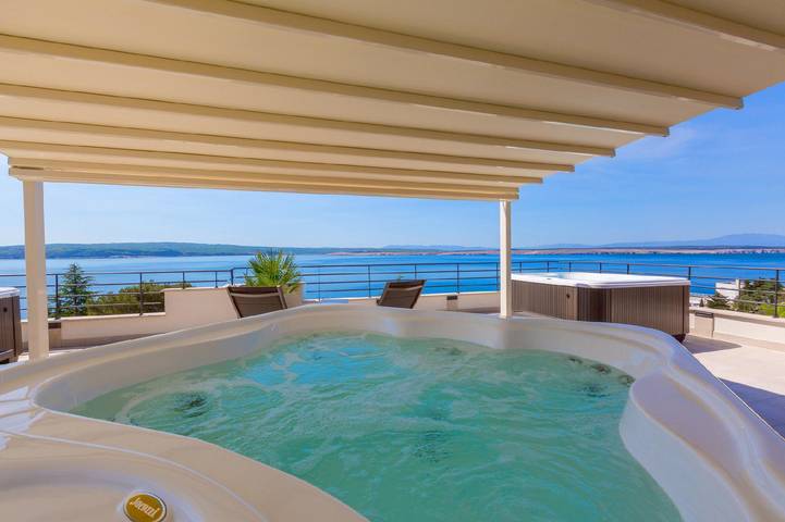 Vacation apartment for 6 people, with balcony and sauna as well as hot tub, with pets in Croatia