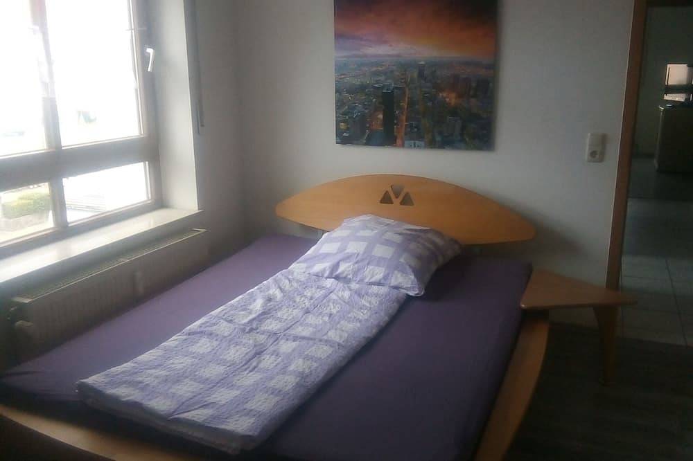 Ganze Wohnung, Apartment in Koenigsbrunn an der Stadtgrenze zu Augsburg 5 Zimmerkbwc/100qm. in Königsbrunn, Bayerisch Schwaben