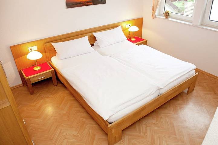 Hütte für 6 Personen, mit Garten und Balkon im Odenwald - 3