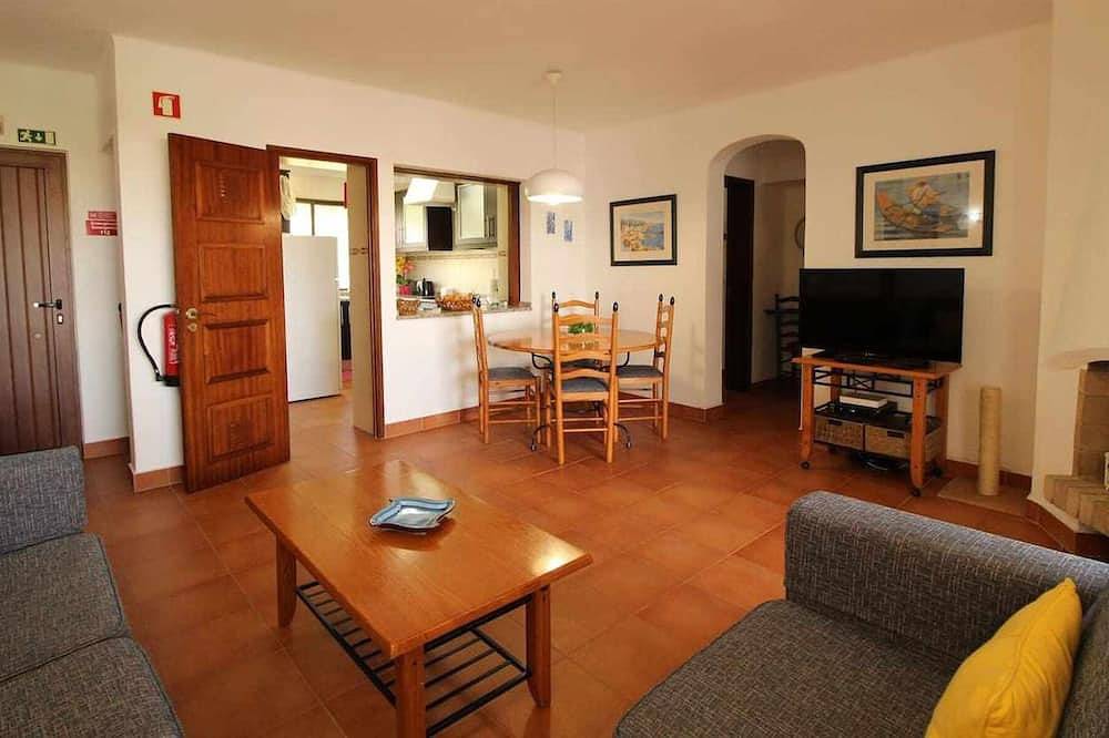 Appartamento intero, 2 Bedroom Apartment with Swimming pool at São Rafael Beach - Albufeira in Albufeira, Distretto di Faro