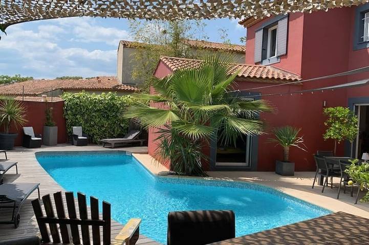 Villa für 6 Personen, mit Terrasse und Garten - 1