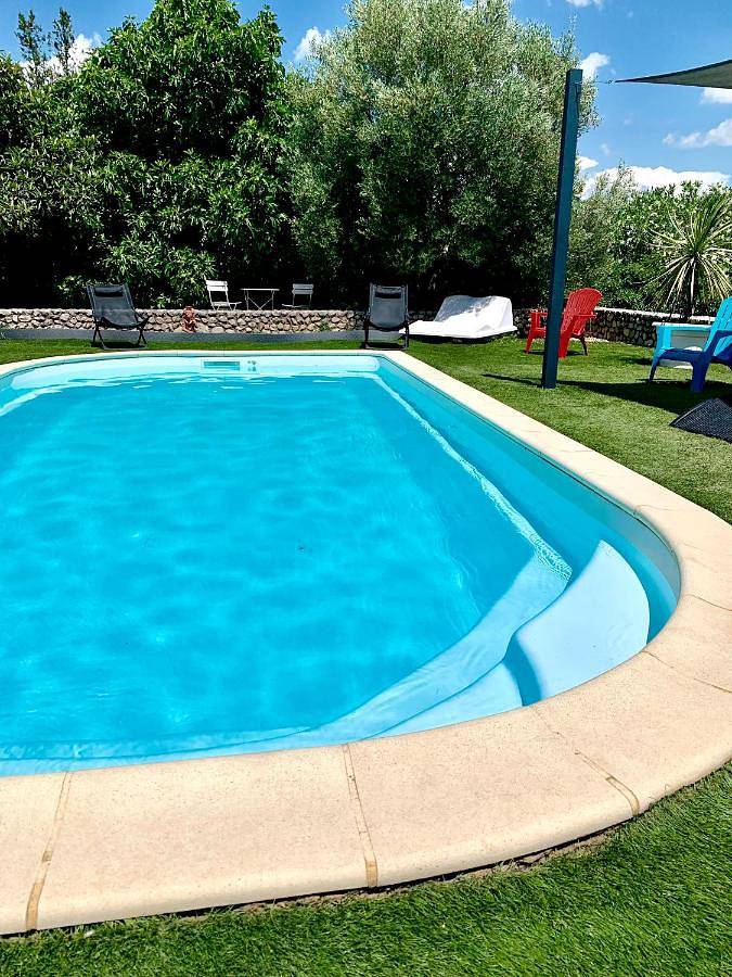 Location de vacances pour 4 personnes, avec jardin et terrasse ainsi que piscine et vue à Ners - 2