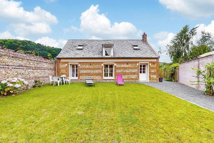 Gîte pour 6 personnes, avec jardin, animaux acceptés à Grainville-la-Teinturière