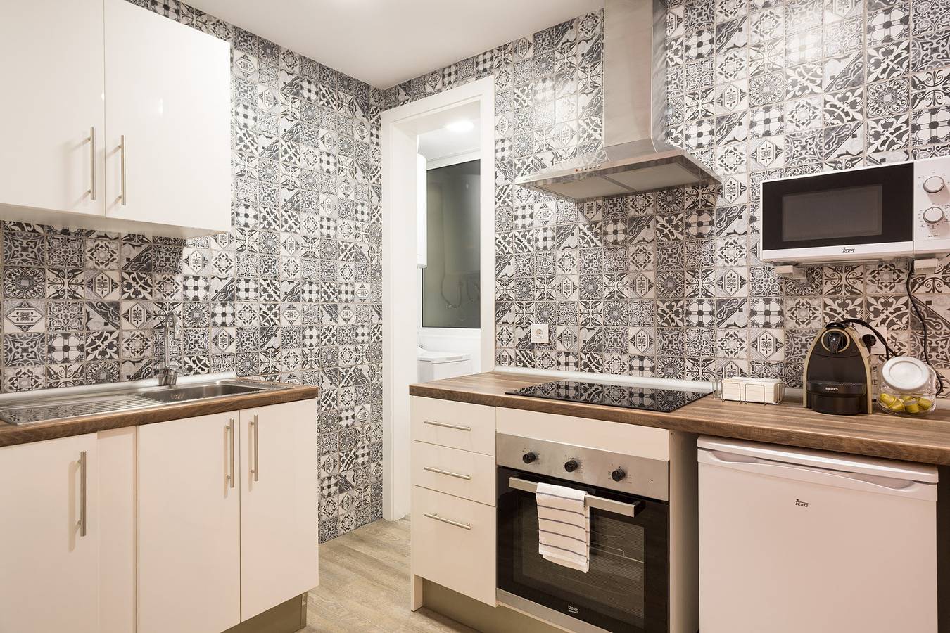 Entire apartment, Ref. 348533 in Barcelona Centre, Barcelona