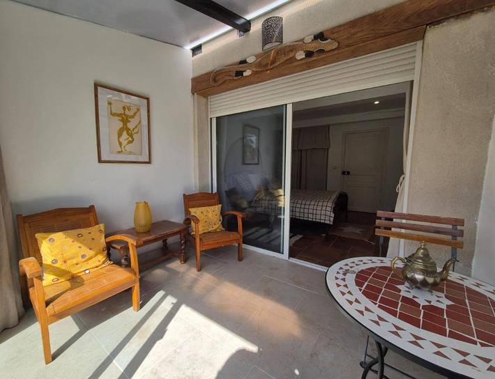 Location de vacances pour 2 personnes, avec vue et terrasse ainsi que jardin et piscine à Cambayrac - 4