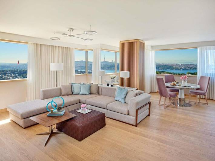 Hotel für 3 Personen, mit Terrasse und Pool sowie Sauna und Ausblick