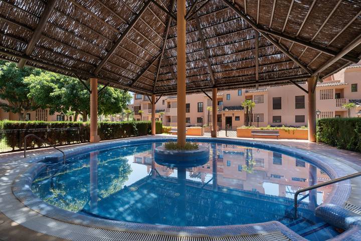 'Inner Paradise' Apartment with Shared Pool, Wi-Fi and Air Conditioning