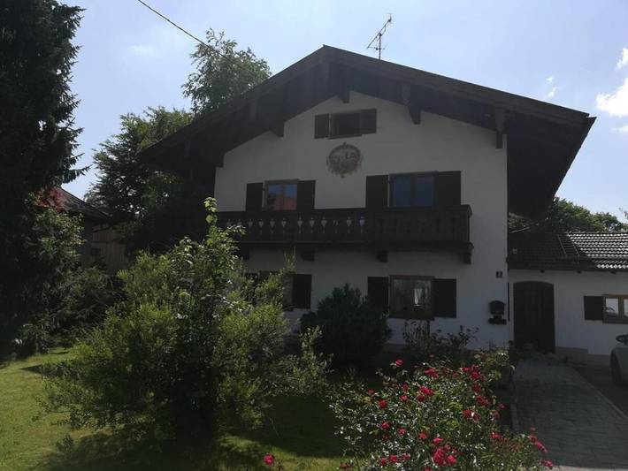Ferienhaus für 6 Personen, mit Balkon und Terrasse sowie Garten