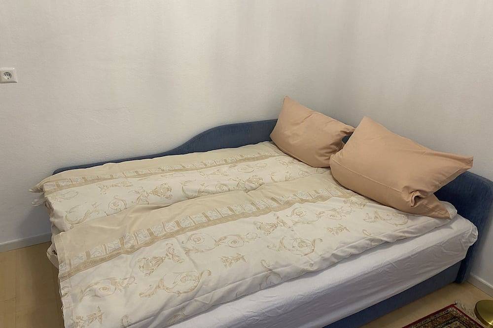 Ganze Wohnung, Ferienwohnung + Pferde-Boxen auf dem Bauernhof idyllisch im Allgäu / Kaufbeuren in Kaufbeuren, Bayerisch Schwaben