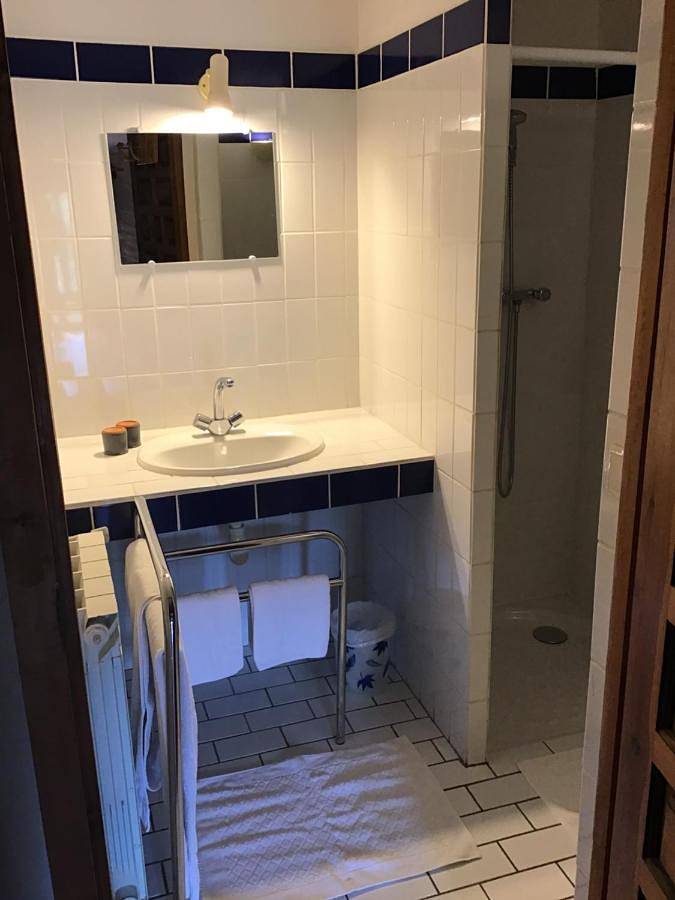 Chambre d’hôte pour 4 personnes, avec piscine et terrasse ainsi que vue et jardin dans Minervois - 4