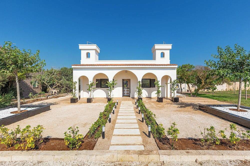 4147 Villa Daversa by Barbarhouse in Specchiarica, Manduria