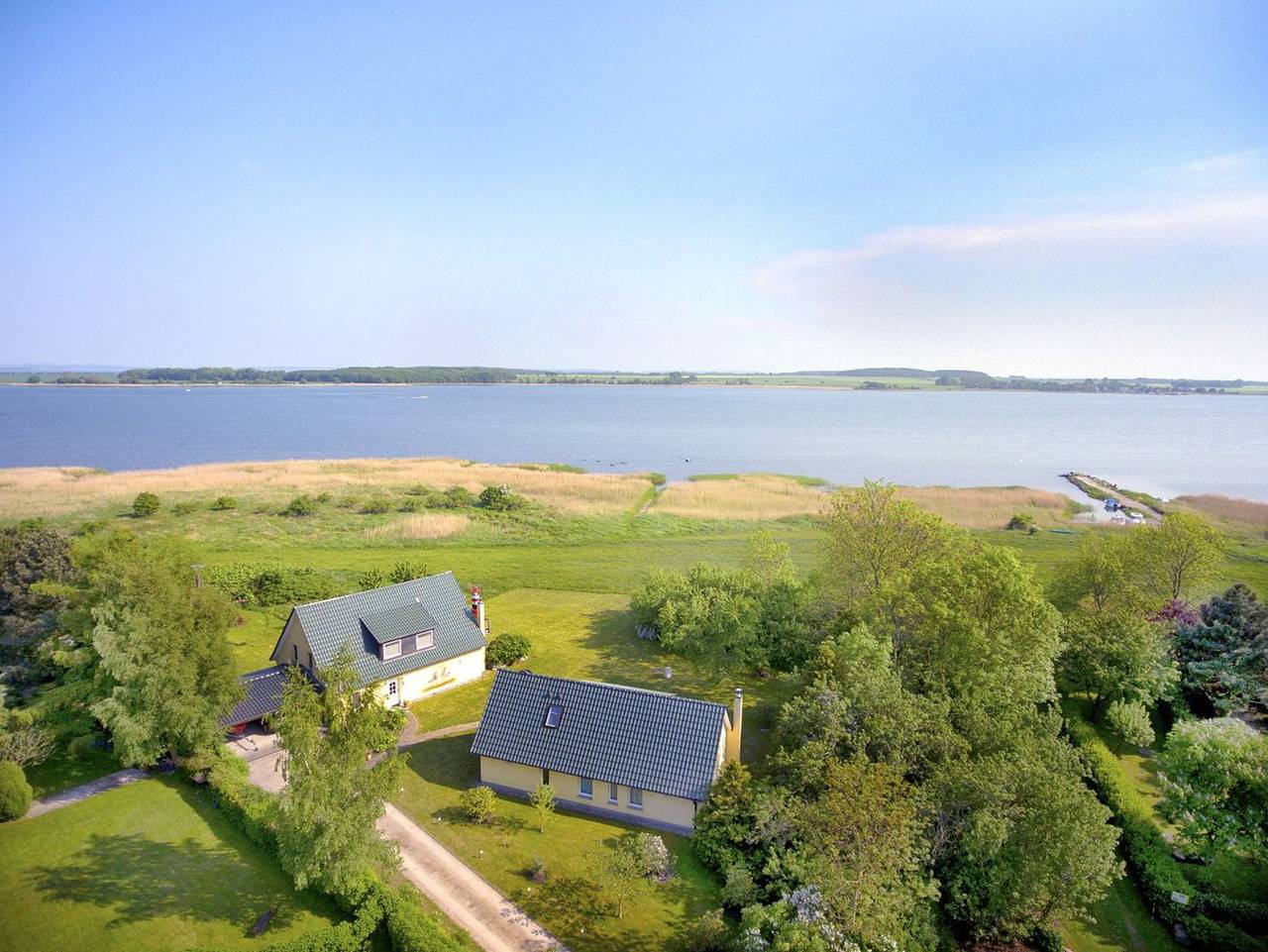 Ferienhaus Kormoran - nah am Wasser in ruhiger Lage, eigener Garten und Terrasse - Ferienhaus Kormoran in Breege, Rügen