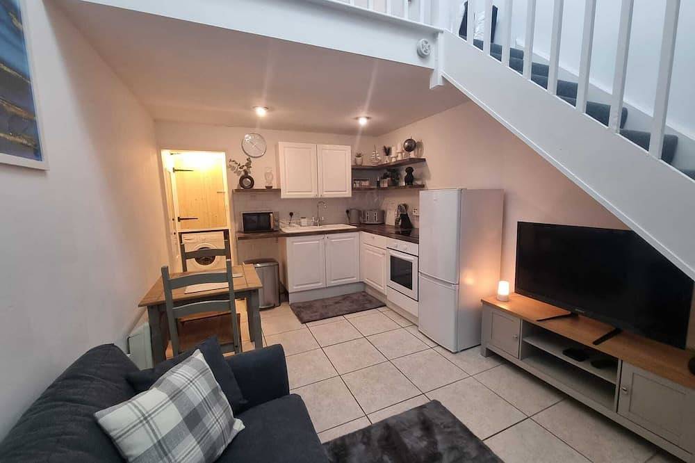Cosy Moat House Cottage No.6 in Pembroke, Pembrokeshire