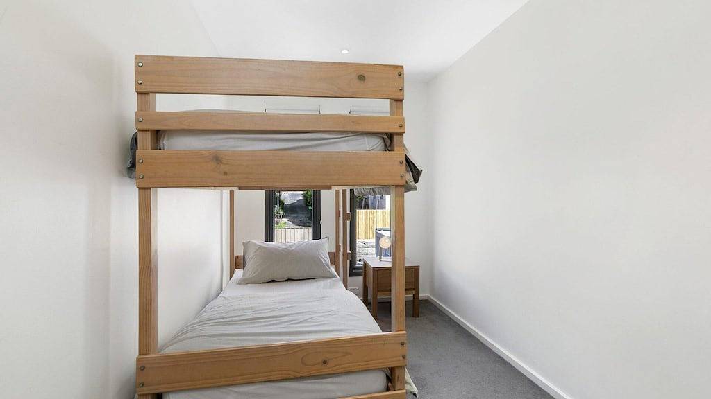 Ganze Wohnung, One 36 - Zentrale Strandwohnung mit erstklassiger Aussicht und Wifi in Lorne, Great Ocean Road