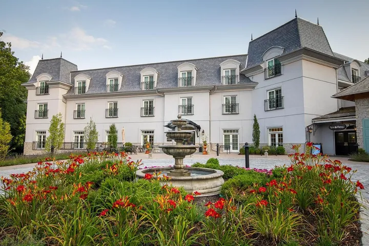 Hotel para 4 personas, con terraza además de jacuzzi y sauna - 1