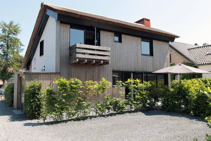 Ferienhaus für 8 Personen, mit Terrasse und Garten in Schoorl