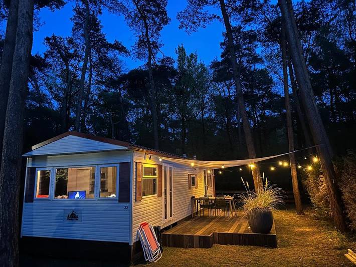 Parc de vacances pour 5 personnes, avec Terrasse et Jardin ainsi que Piscine et Vue à Bocholt