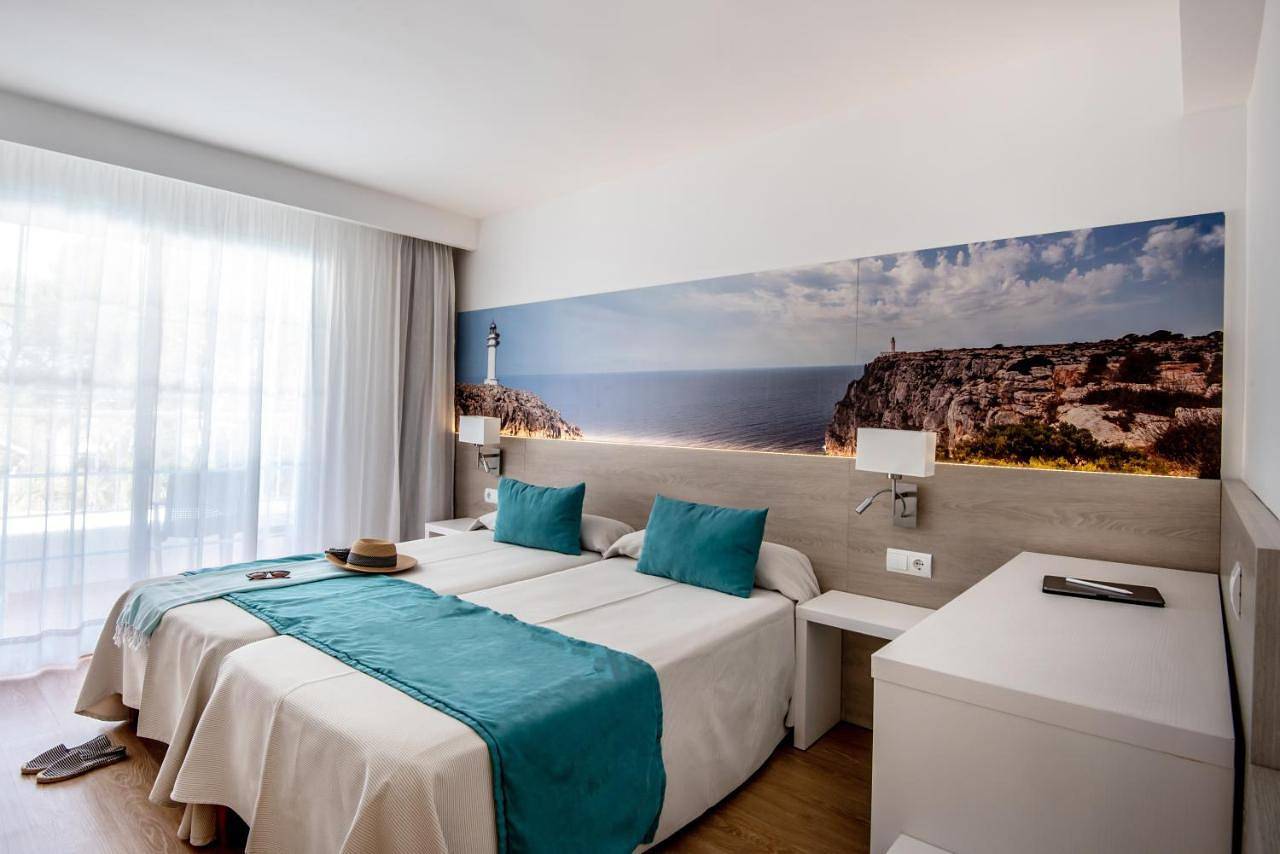 Hostal Es Pi - Emar Hotels in Playa de Migjorn, Formentera